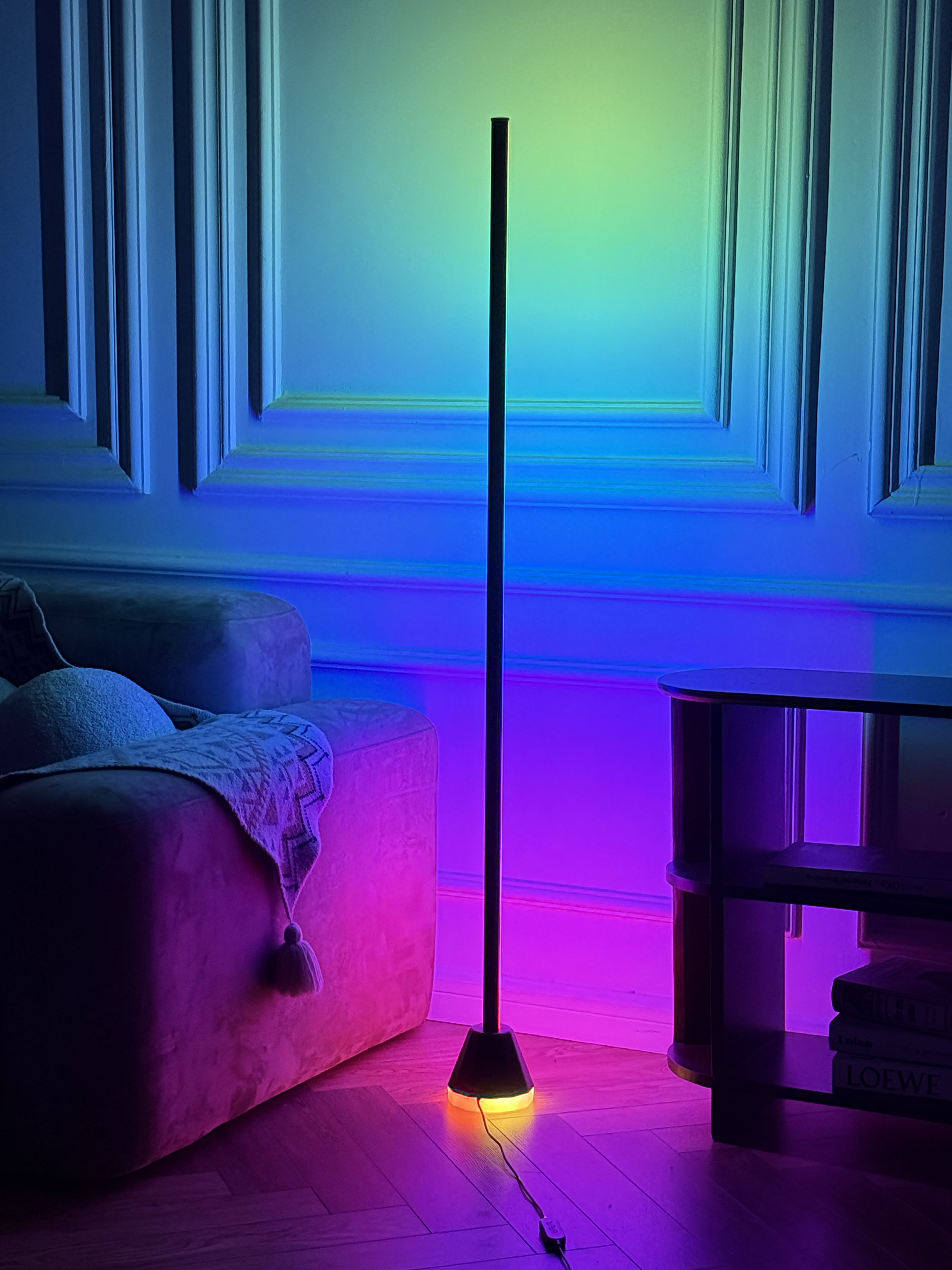 Smart RGBIC LED Floor Lamp VYBE Floor