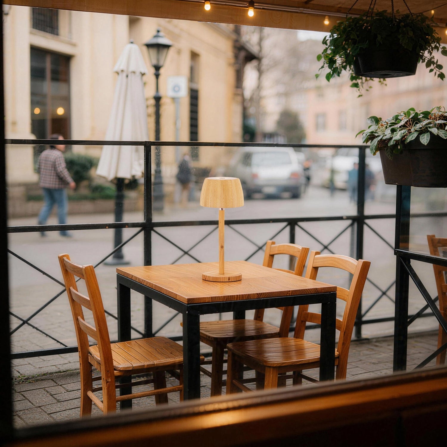 Case Study: Solving Real Restaurant Problems with Durable, Adaptive Lighting