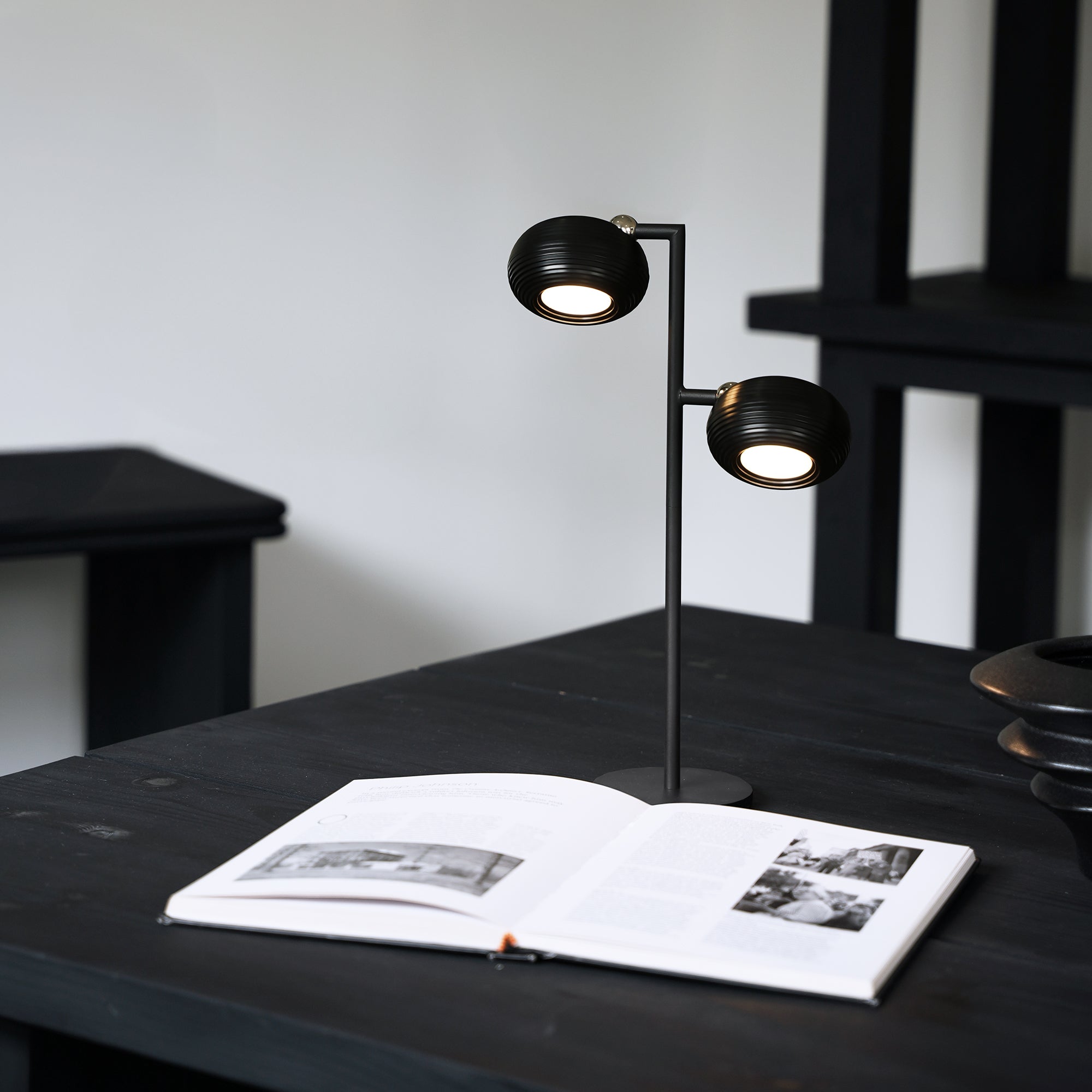 Dimmbare kabellose LED-Tischleuchte