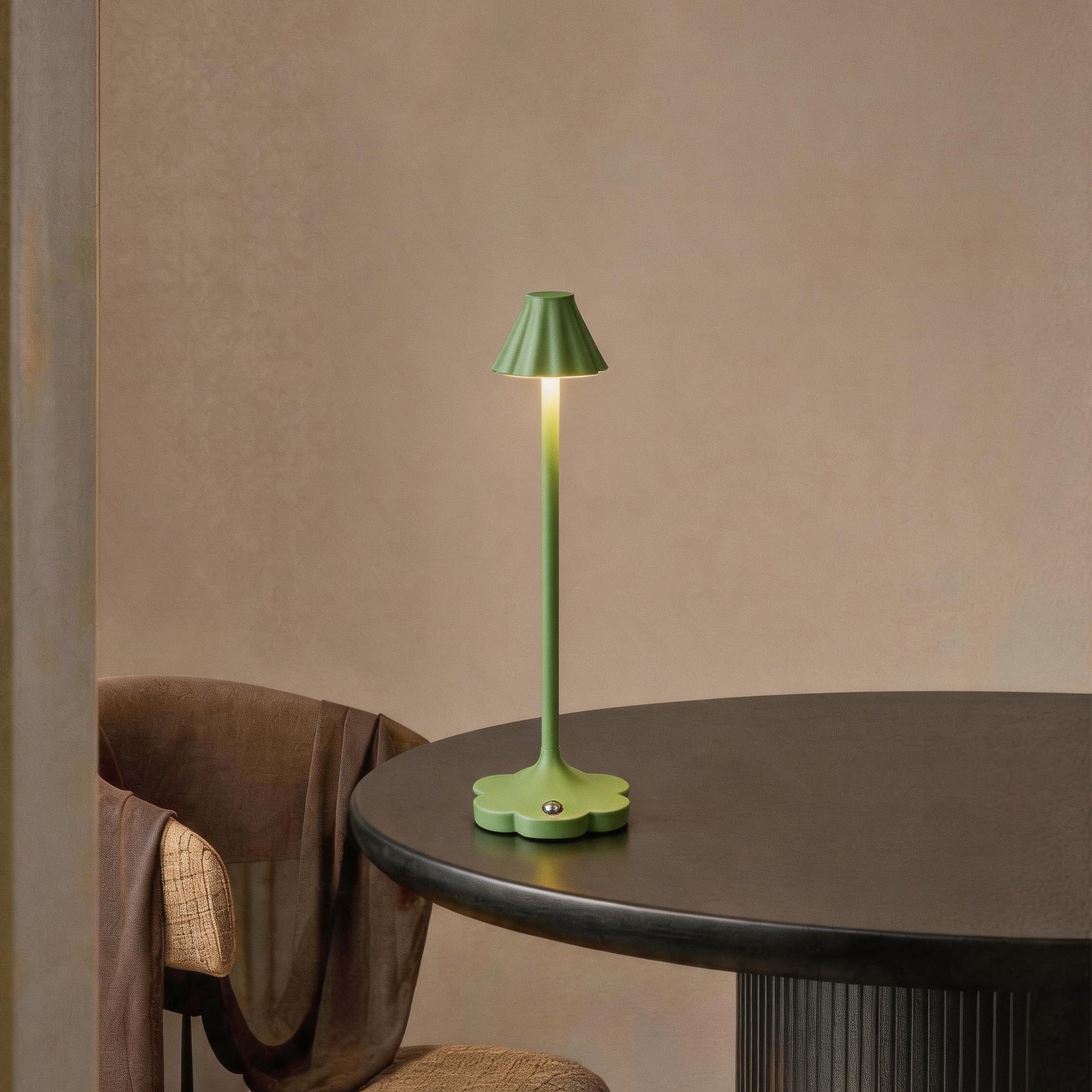 Flower Design Touch Control Bedside Lamp AVEL TL18